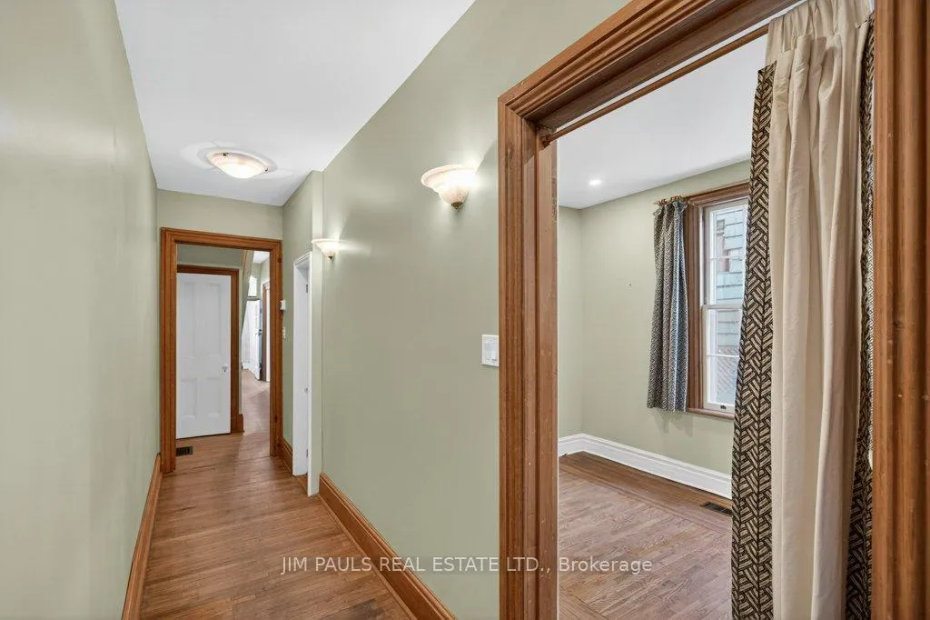 Photo 11 of 282 Main Street W, Hamilton, Strathcona — HOMEH