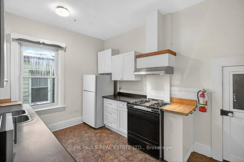 Photo 21 of 282 Main Street W, Hamilton, Strathcona — HOMEH