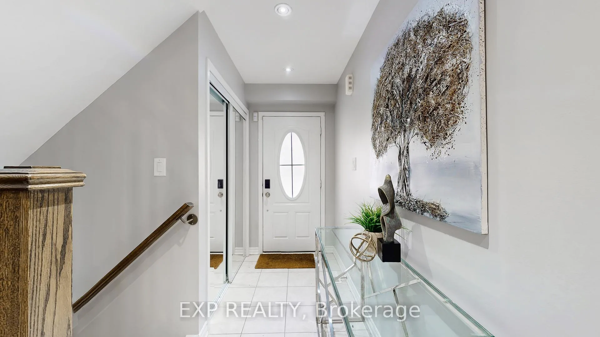 Photo 2 of 27 Leadenhall Road, Brampton, Northwest Brampton — HOMEH