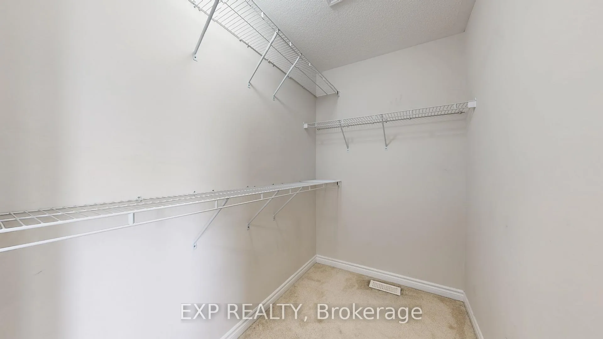 Photo 11 of 27 Leadenhall Road, Brampton, Northwest Brampton — HOMEH