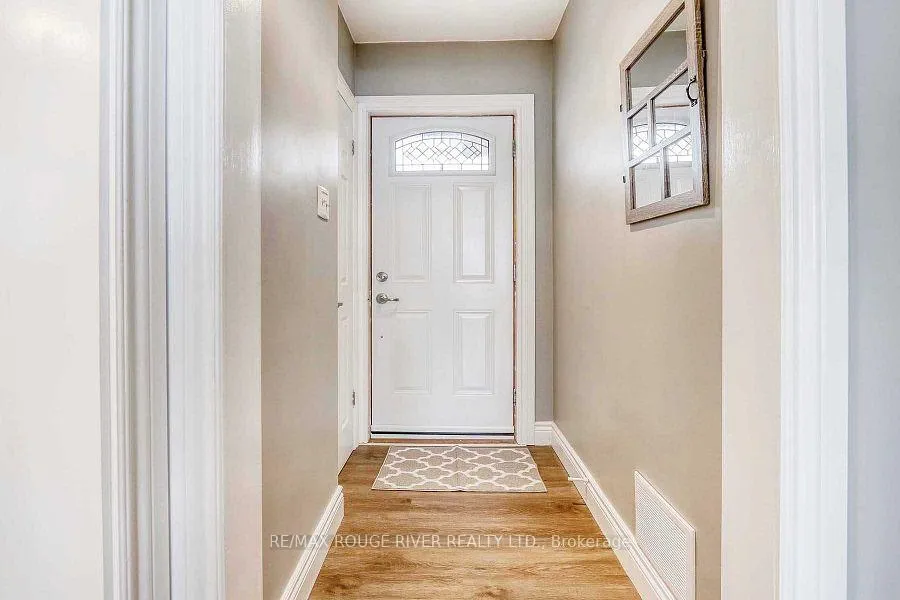 Photo 3 of 409 Peel Street, Whitby, Downtown Whitby — HOMEH
