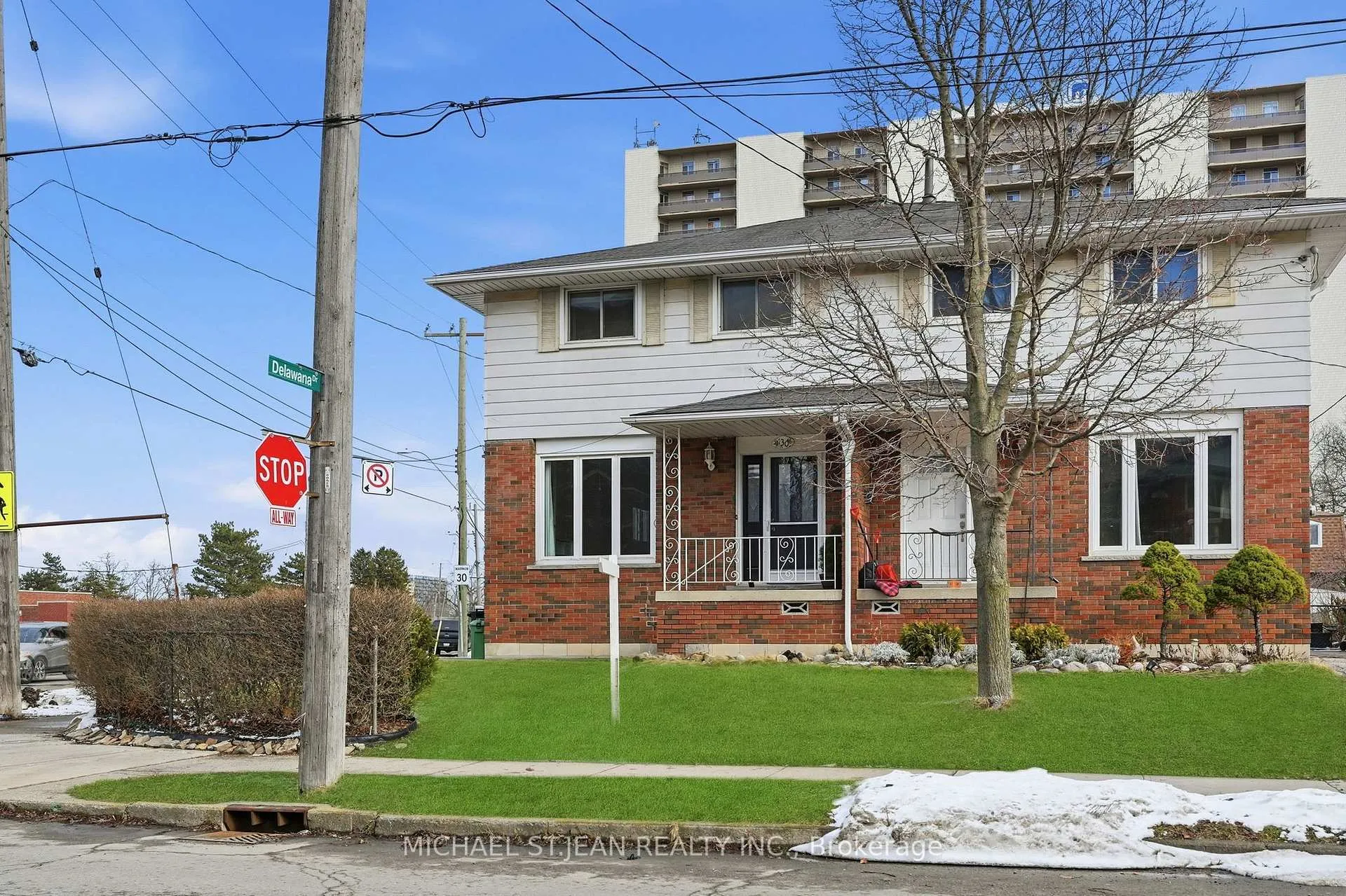 Photo 4 of 130 Riverdale Drive, Hamilton, Riverdale — HOMEH