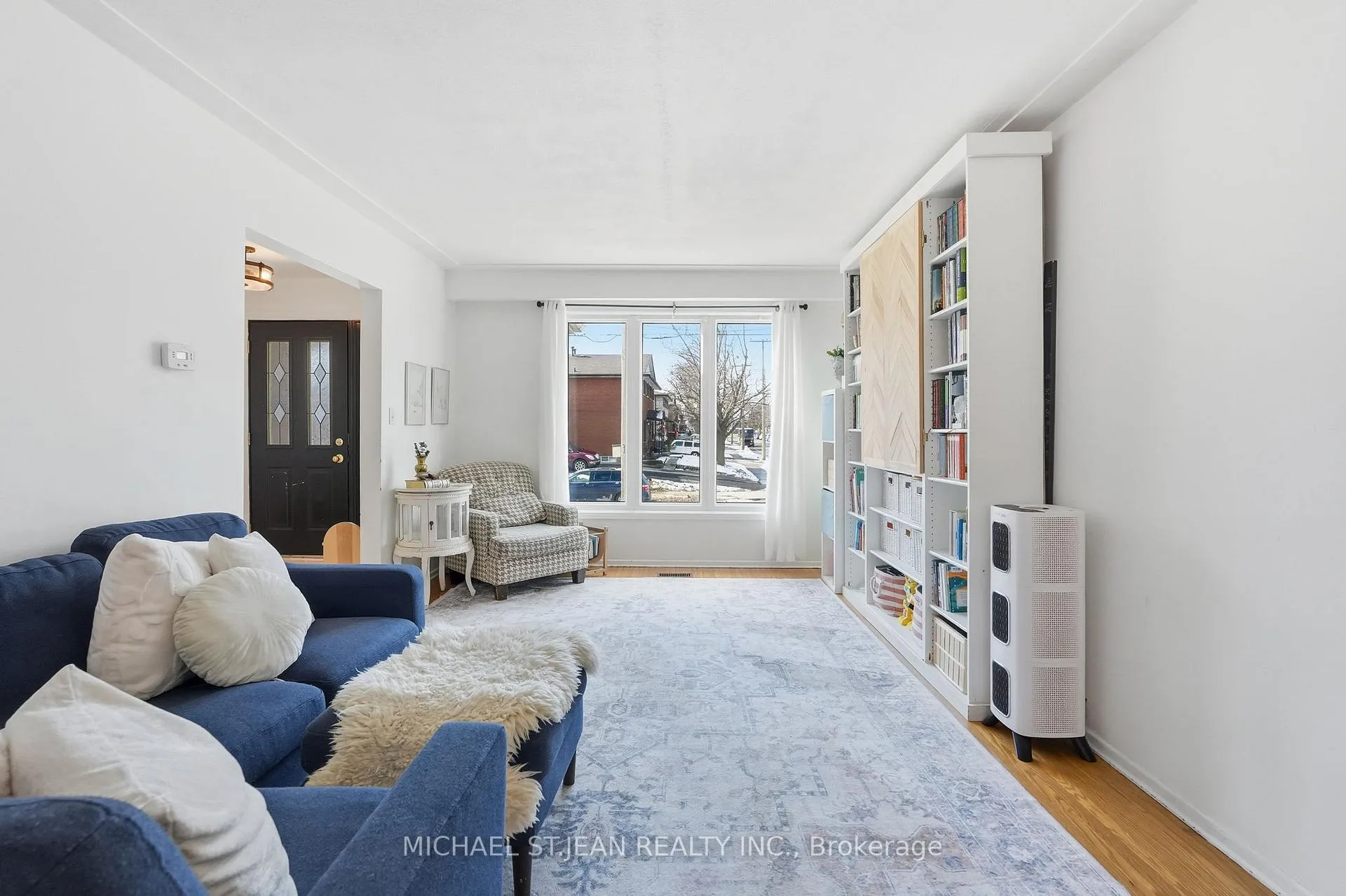 Photo 9 of 130 Riverdale Drive, Hamilton, Riverdale — HOMEH
