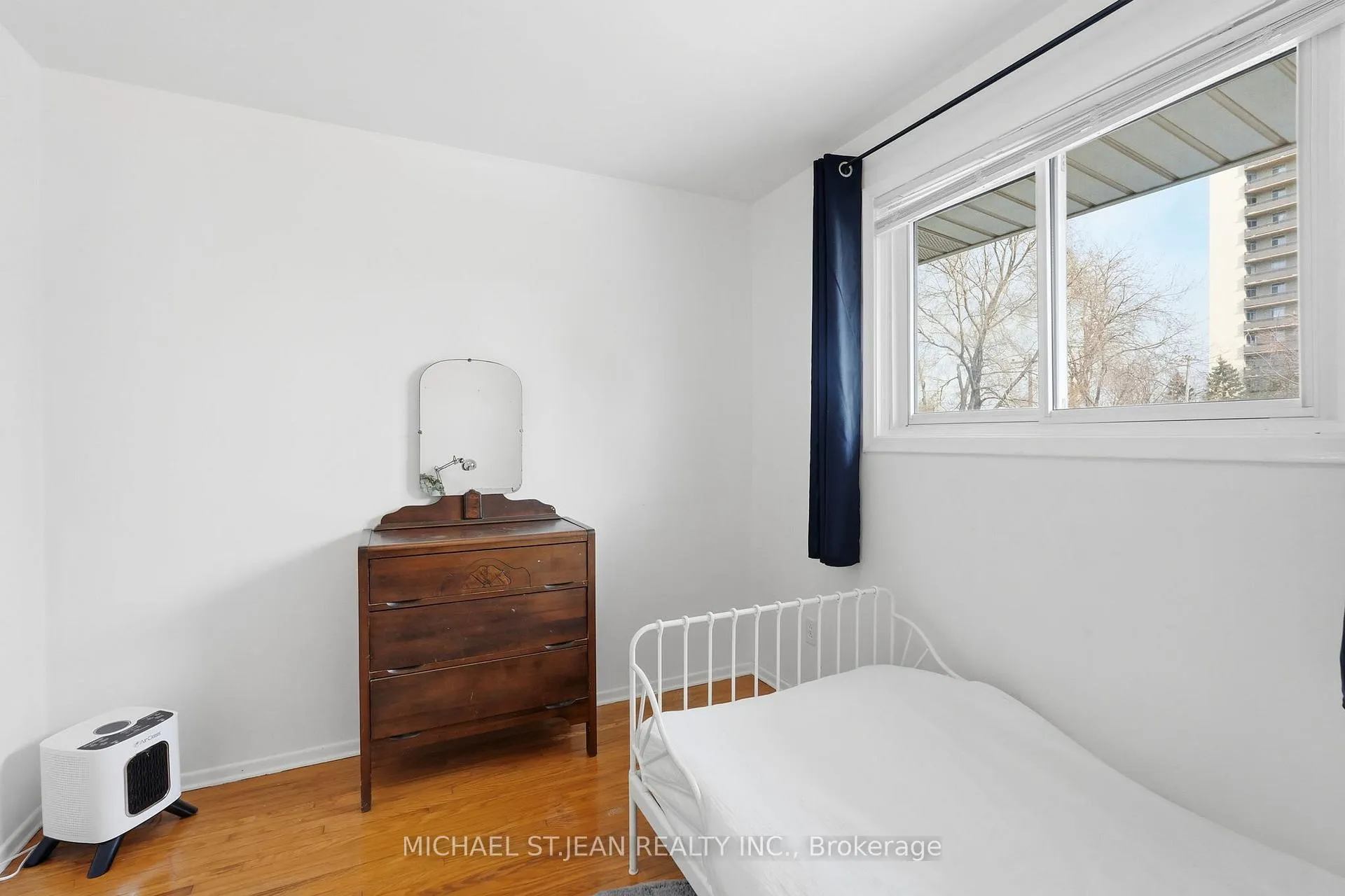 Photo 22 of 130 Riverdale Drive, Hamilton, Riverdale — HOMEH