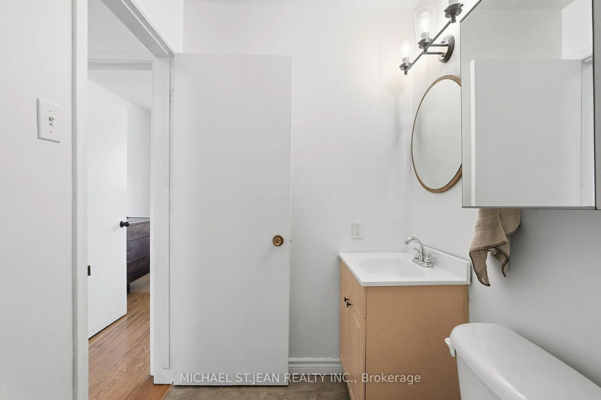 Photo 27 of 130 Riverdale Drive, Hamilton, Riverdale — HOMEH