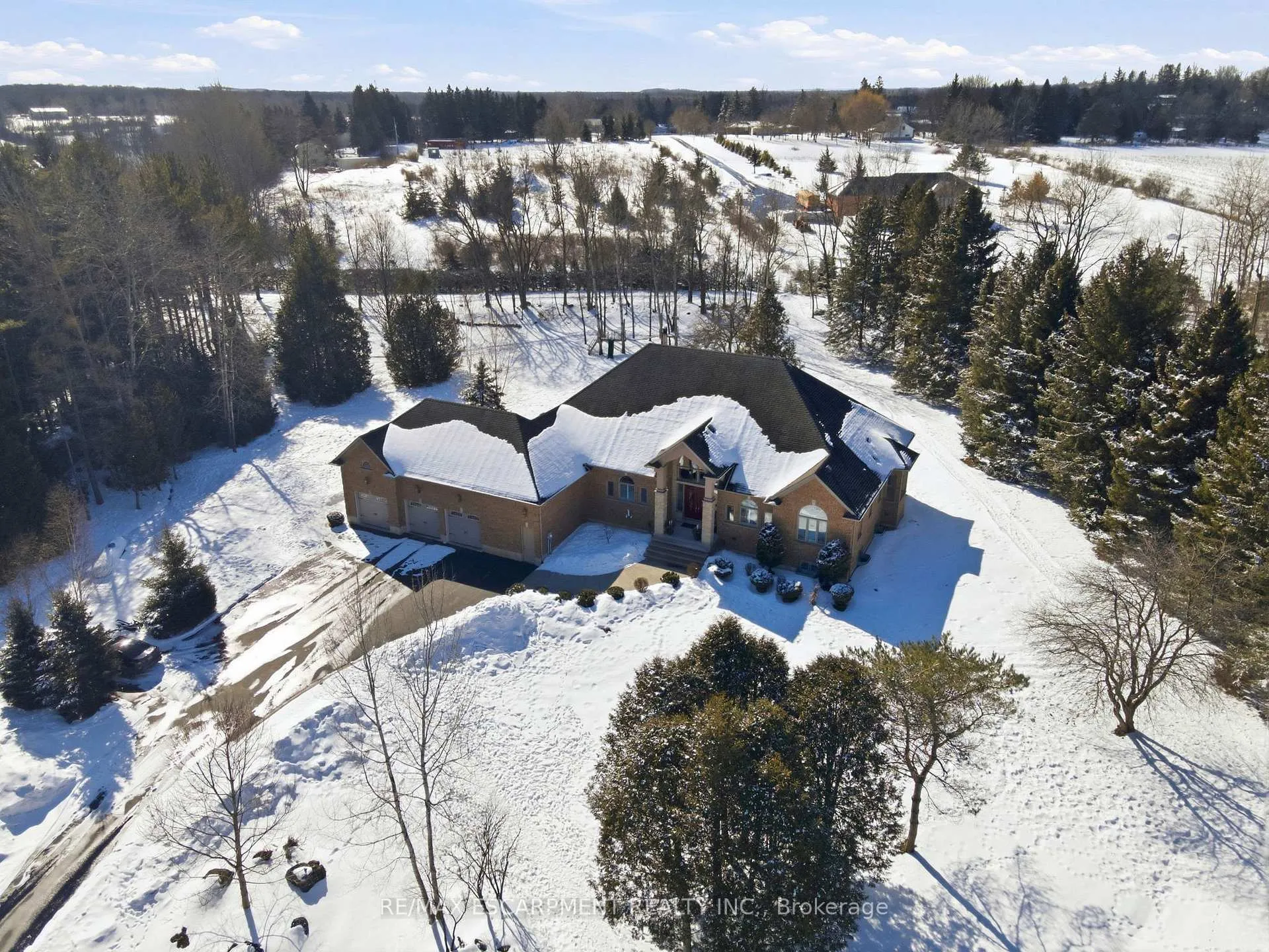 Photo 3 of 4058 Maddaugh Road, Puslinch, Crieff/Aikensville/Killean — HOMEH