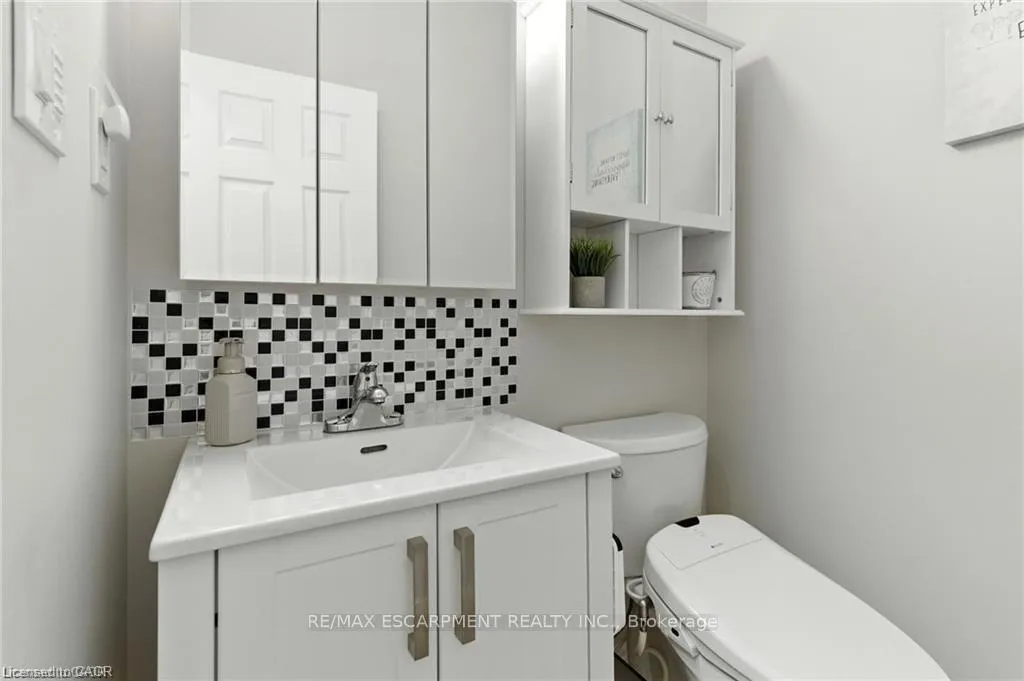 Photo 7 of Unit 20, 310 Southbrook Drive, Hamilton, Binbrook — HOMEH
