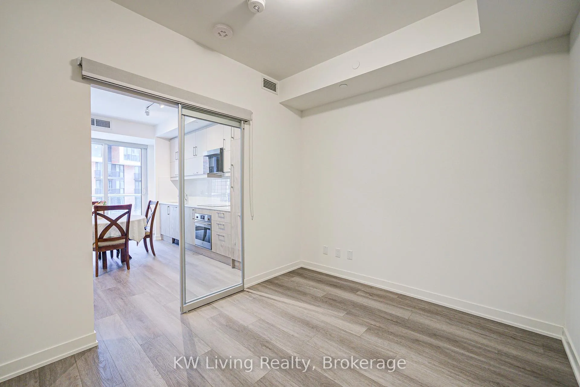 Photo 4 of Unit 712, 292 Verdale Crossing, Markham, Unionville — HOMEH