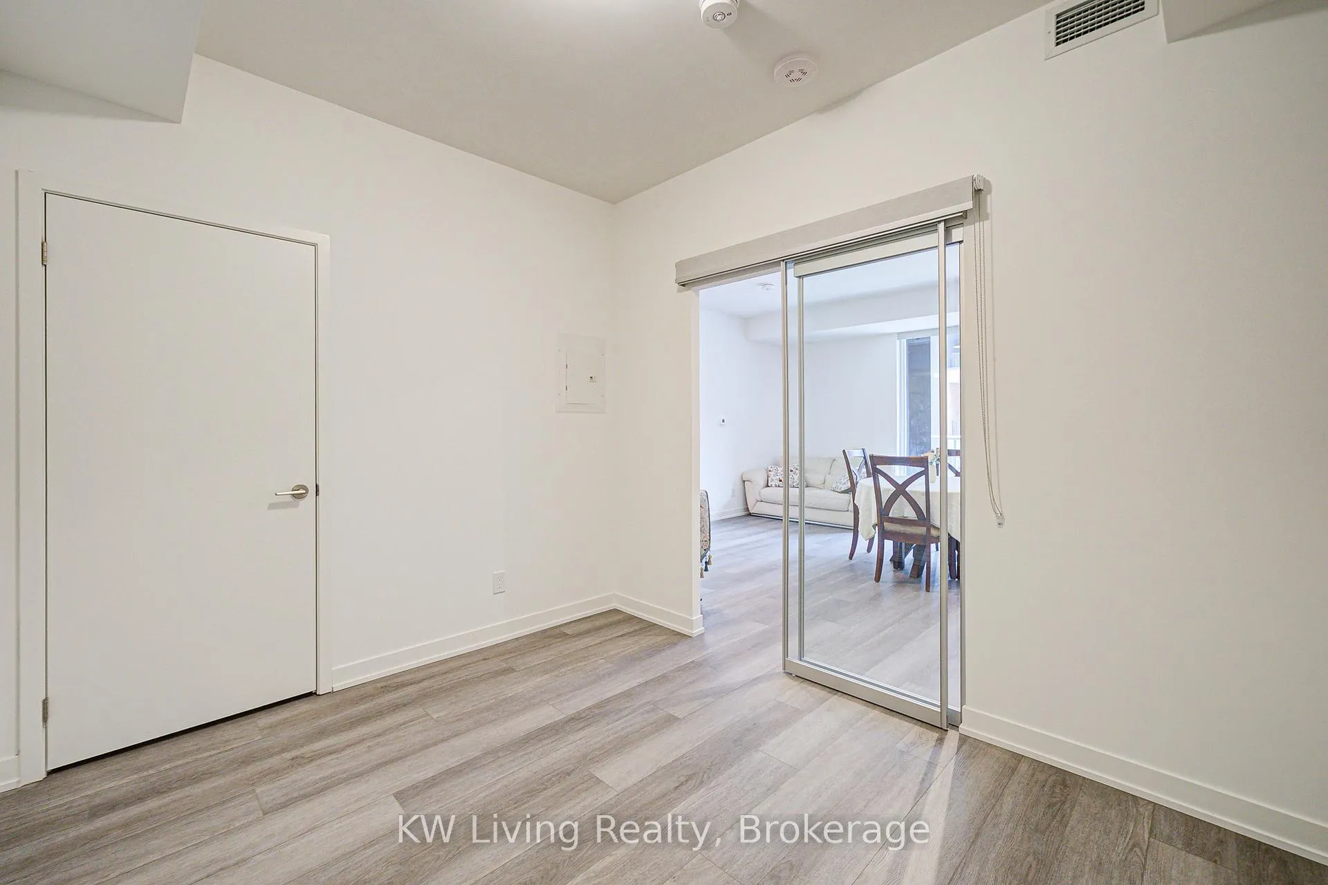Photo 5 of Unit 712, 292 Verdale Crossing, Markham, Unionville — HOMEH
