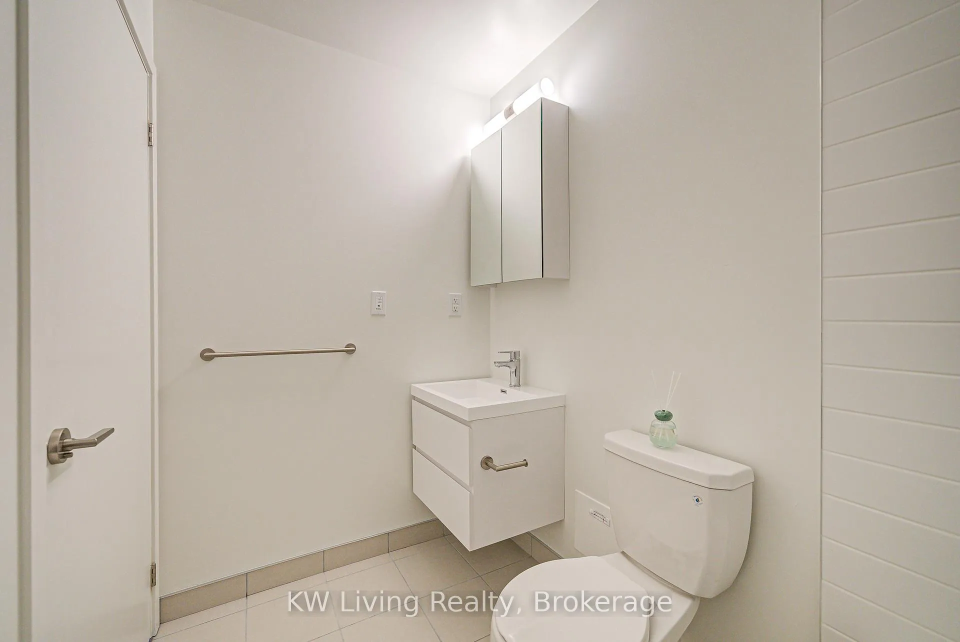 Photo 13 of Unit 712, 292 Verdale Crossing, Markham, Unionville — HOMEH