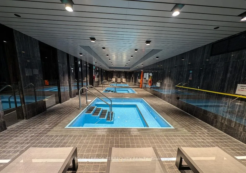 Photo 10 of Unit 5105, 2221 Yonge Street, Toronto, Mount Pleasant West — HOMEH