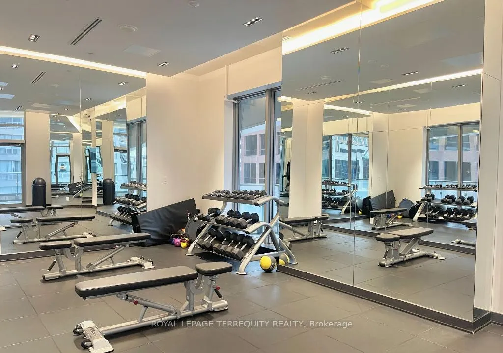 Photo 12 of Unit 5105, 2221 Yonge Street, Toronto, Mount Pleasant West — HOMEH