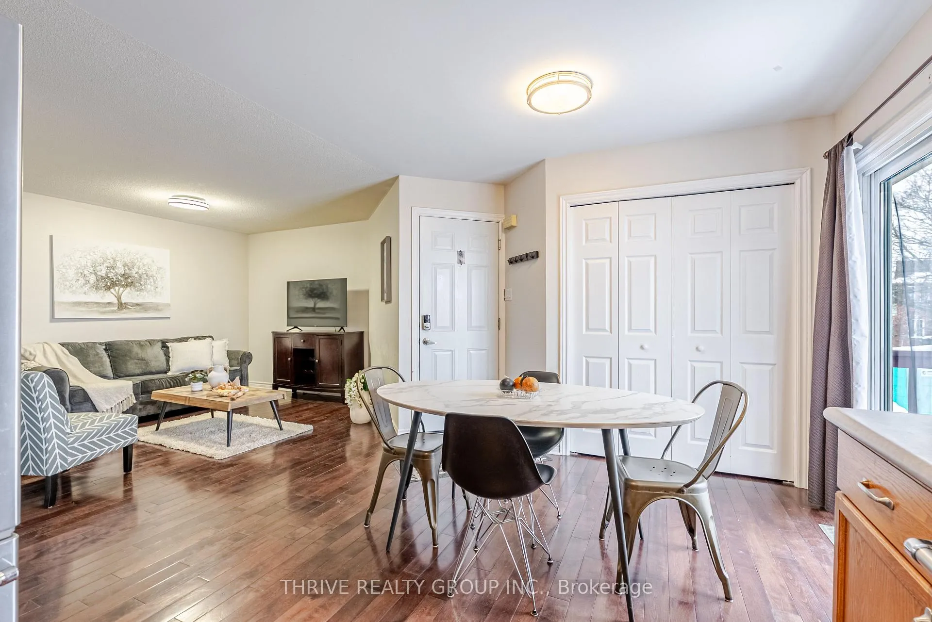 Photo 11 of 111 Meadowridge Road, London, North M — HOMEH