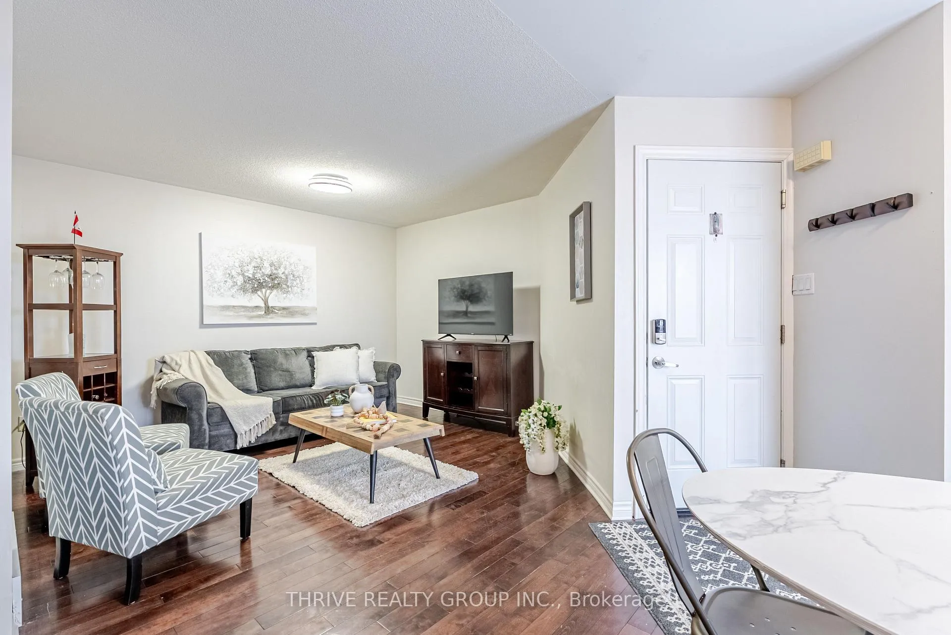 Photo 13 of 111 Meadowridge Road, London, North M — HOMEH