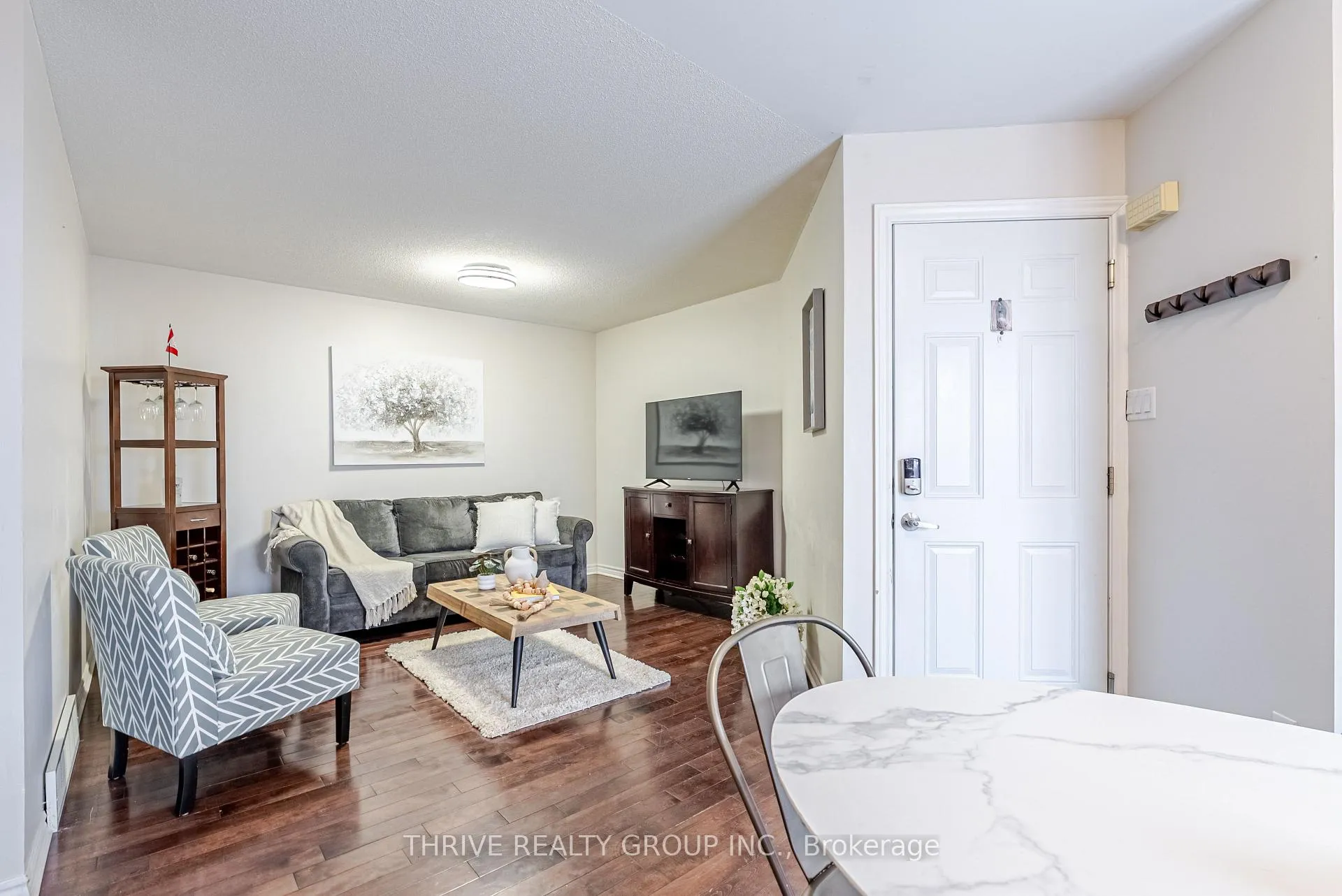 Photo 14 of 111 Meadowridge Road, London, North M — HOMEH