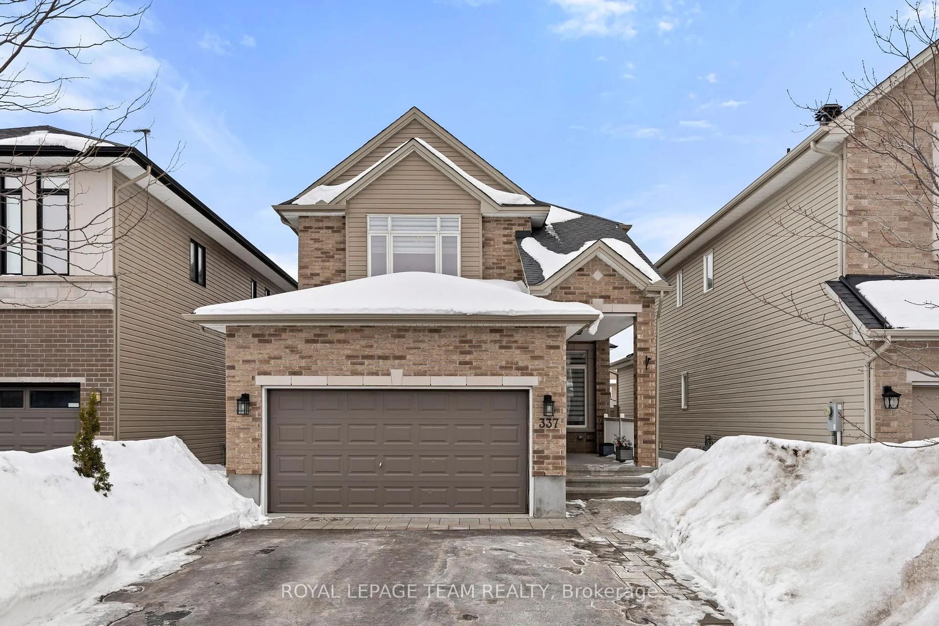 Front of 337 Sugar Pine Crescent