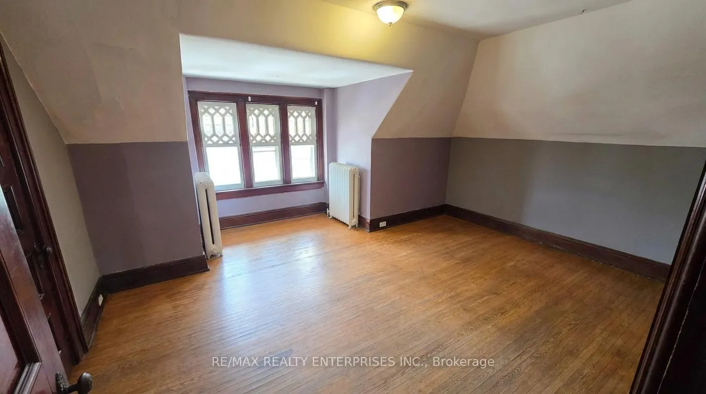 Photo 6 of Unit 1, 142 Emerald Street S, Hamilton, Stinson — HOMEH
