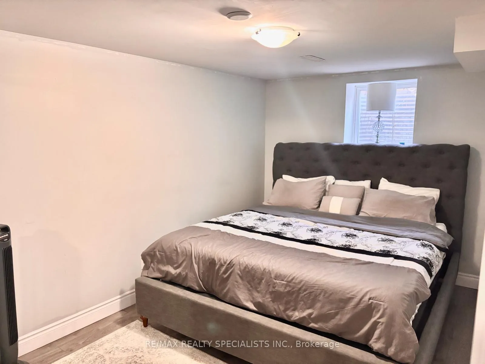Photo 8 of Unit (LOWER), 16 Mandarin Crescent, Brampton, Central Park — HOMEH