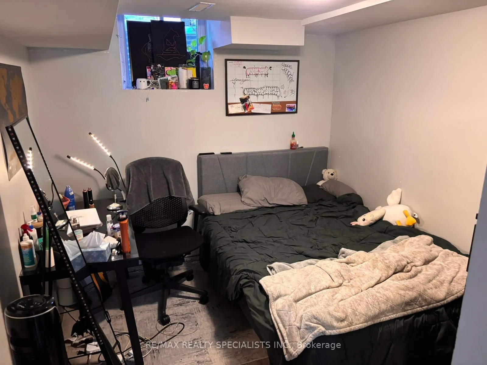 Photo 11 of Unit (LOWER), 16 Mandarin Crescent, Brampton, Central Park — HOMEH