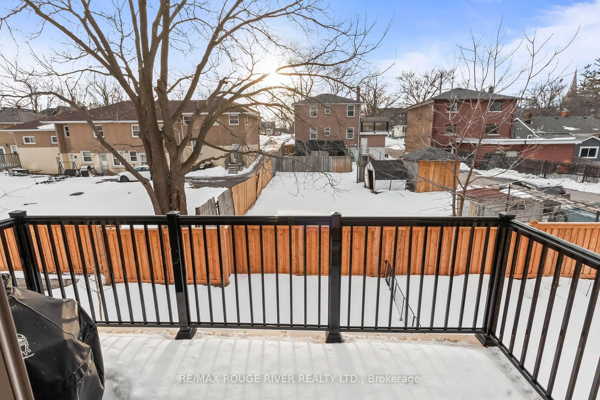 Photo 12 of 22 Waterside Way, Whitby, Port Whitby — HOMEH