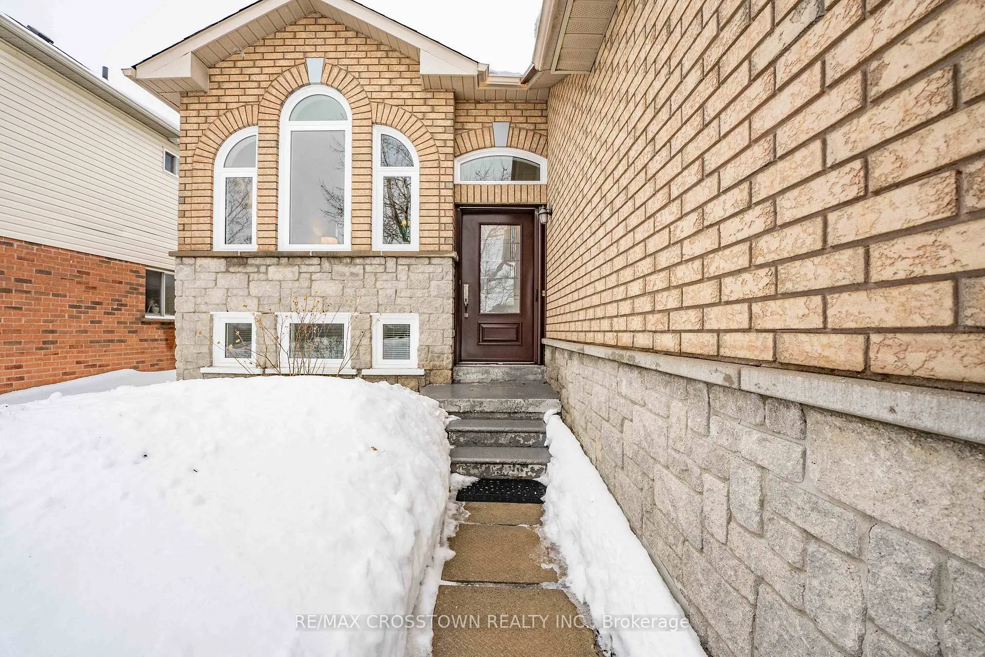Photo 2 of 36 Leslie Avenue, Barrie, Holly — HOMEH