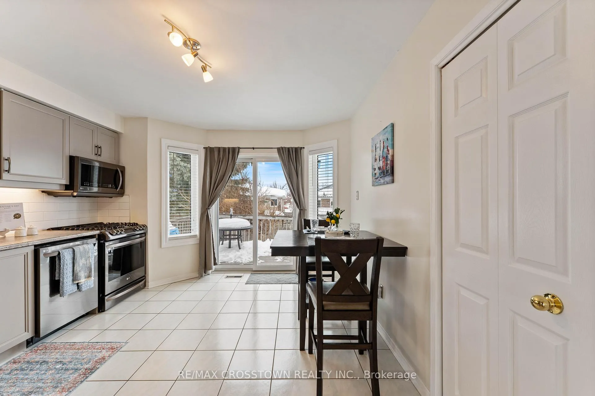 Photo 9 of 36 Leslie Avenue, Barrie, Holly — HOMEH