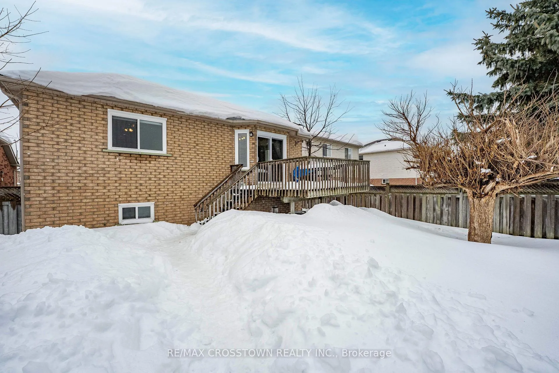 Photo 27 of 36 Leslie Avenue, Barrie, Holly — HOMEH