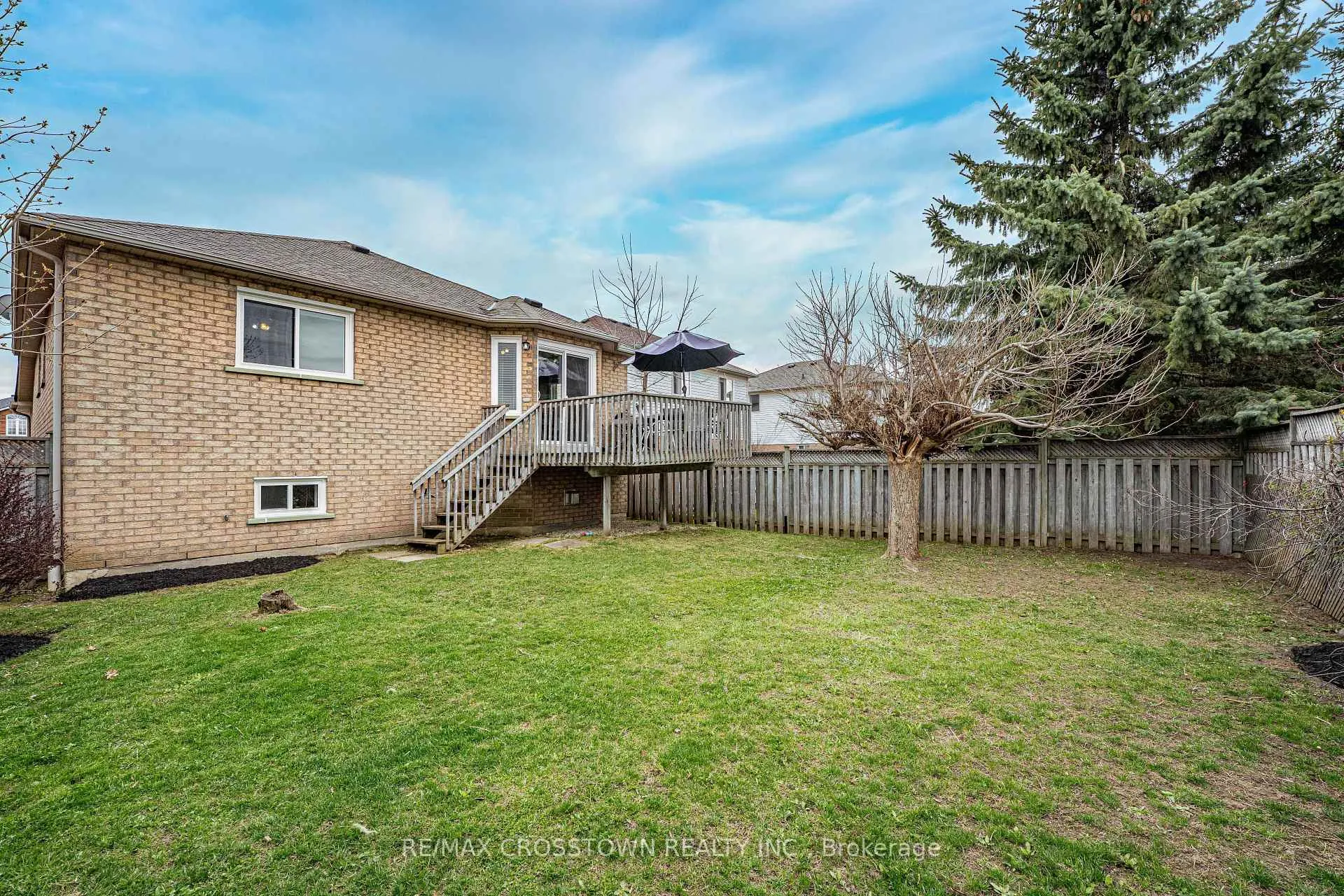 Photo 28 of 36 Leslie Avenue, Barrie, Holly — HOMEH