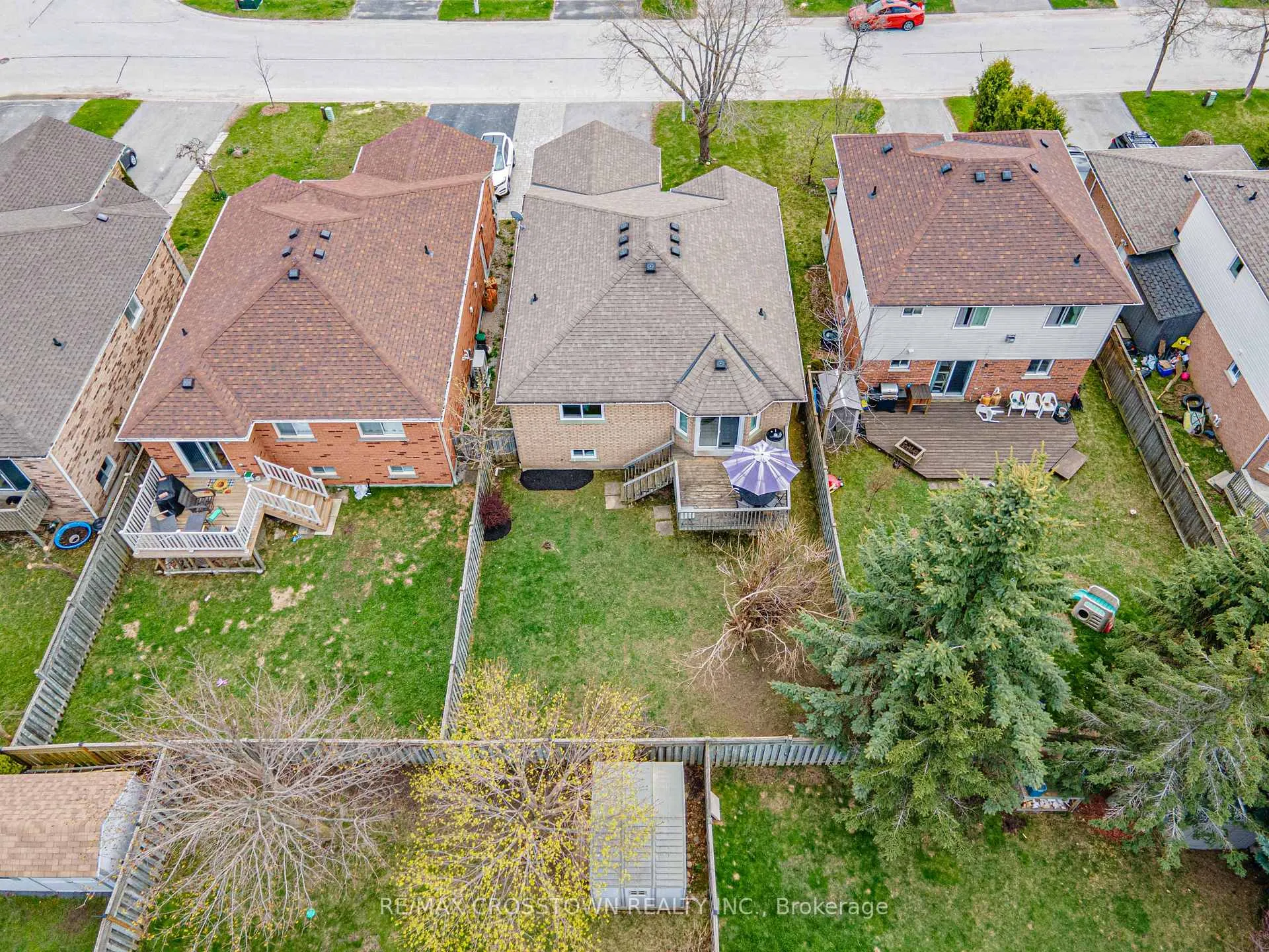 Photo 38 of 36 Leslie Avenue, Barrie, Holly — HOMEH