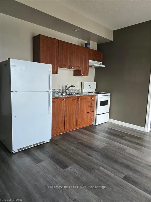 Photo 6 of Unit 1004, 135 James Street S, Hamilton, Corktown — HOMEH