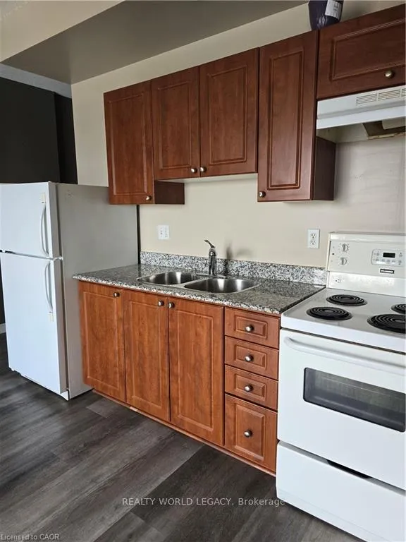 Photo 7 of Unit 1004, 135 James Street S, Hamilton, Corktown — HOMEH