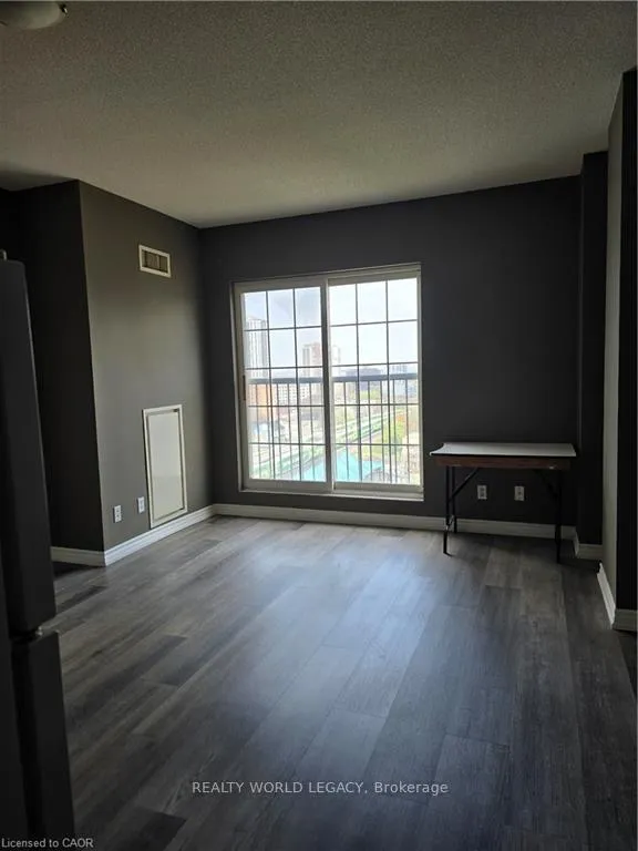 Photo 8 of Unit 1004, 135 James Street S, Hamilton, Corktown — HOMEH