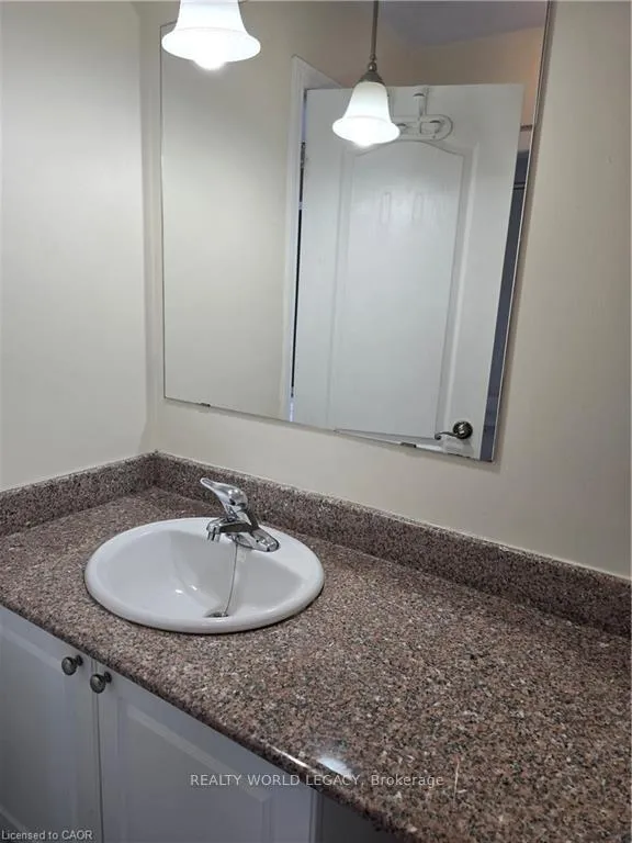 Photo 12 of Unit 1004, 135 James Street S, Hamilton, Corktown — HOMEH