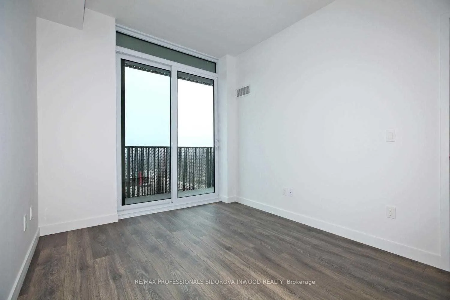 Photo 4 of Unit 4103, 8 Eglinton Avenue E, Toronto, Mount Pleasant West — HOMEH