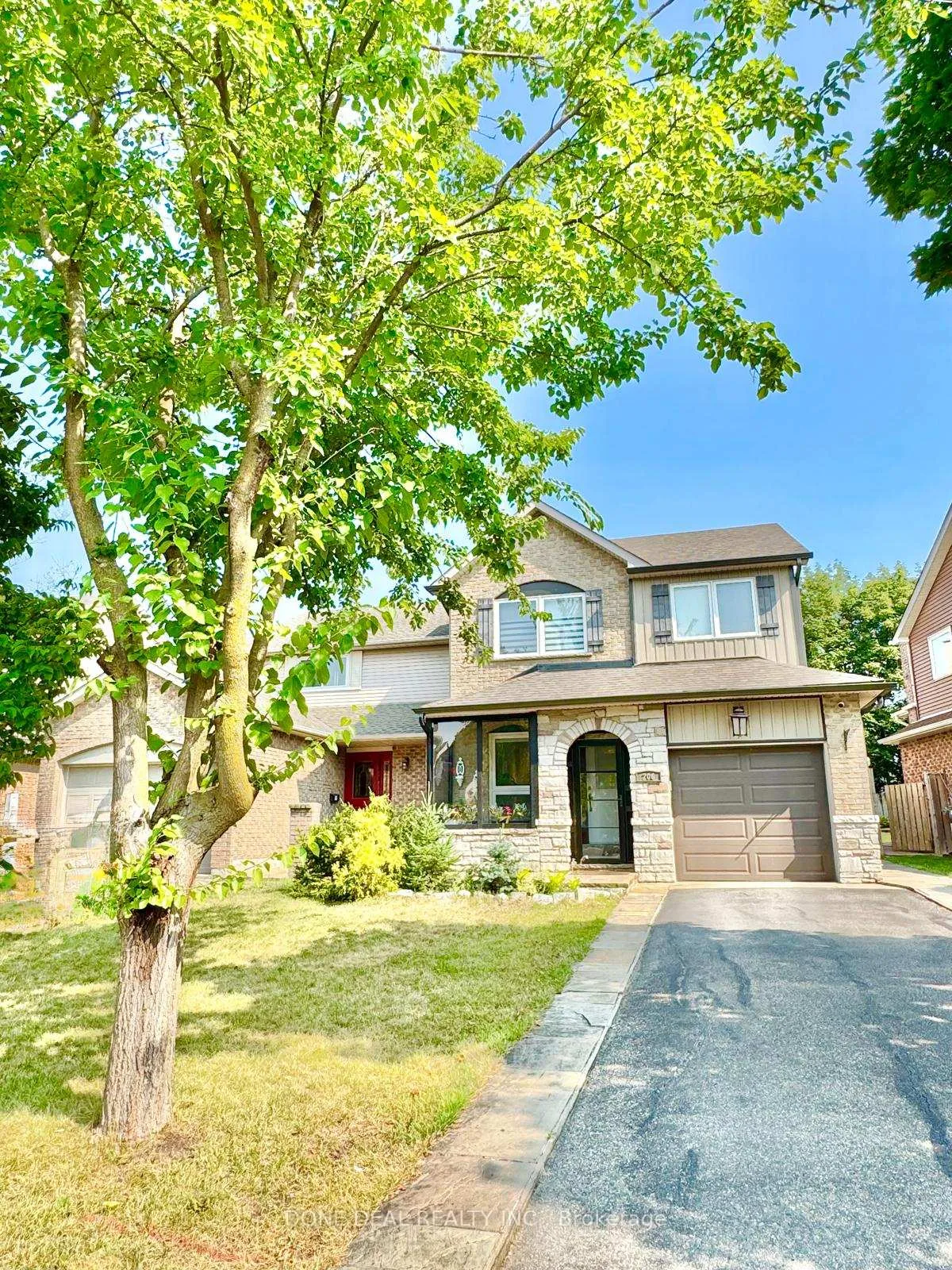 Photo 1 of 206 Harvest Drive, Milton, Bronte Meadows — HOMEH