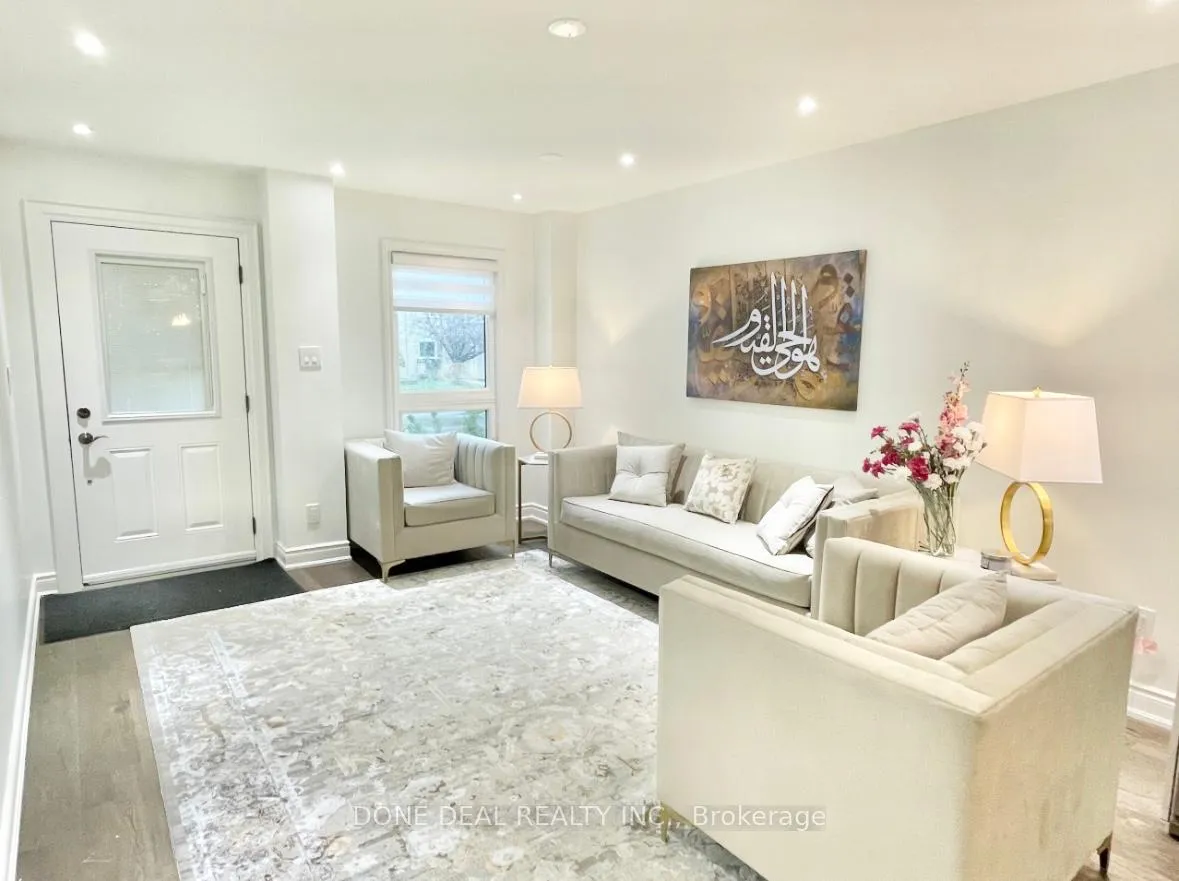 Photo 9 of 206 Harvest Drive, Milton, Bronte Meadows — HOMEH
