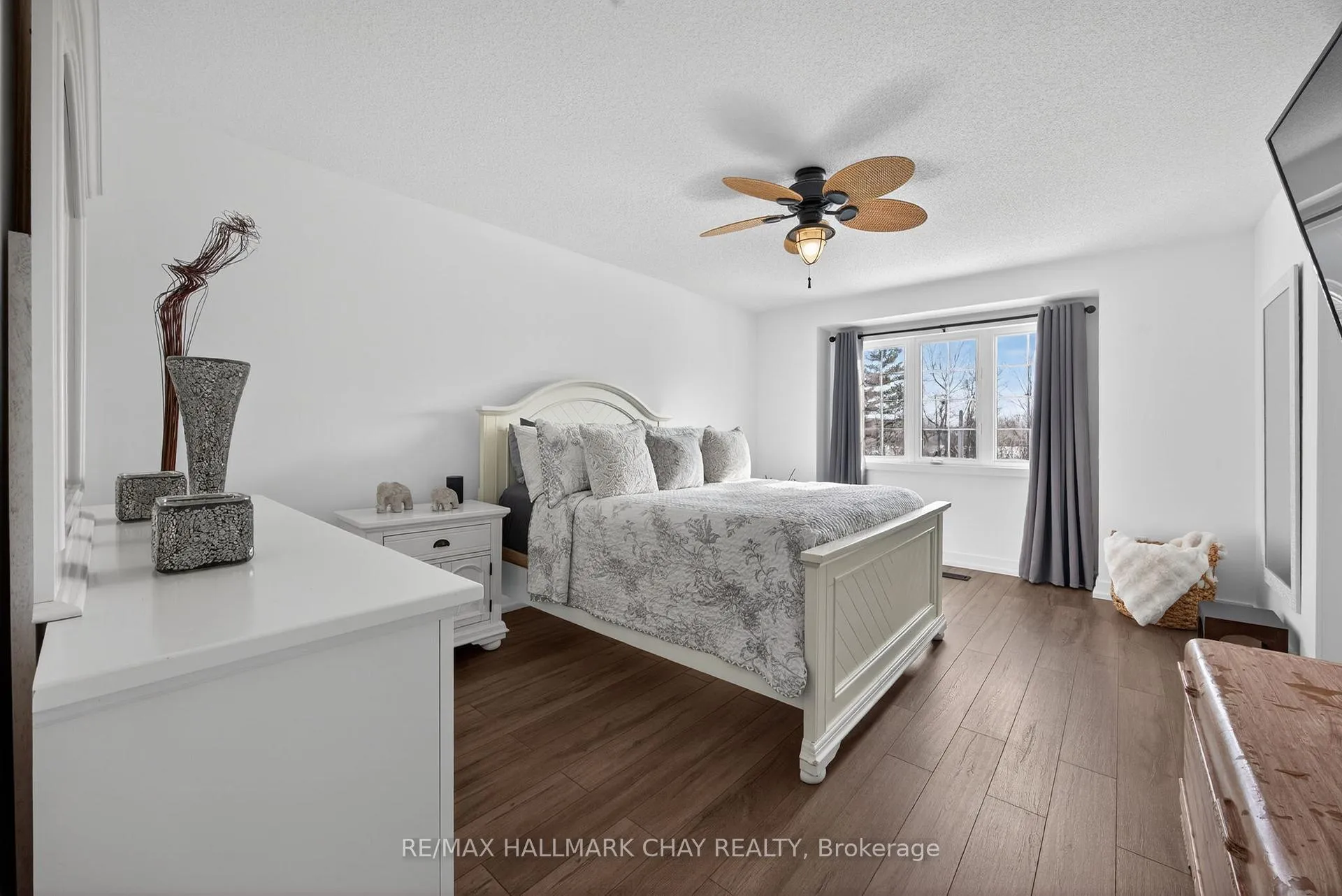 Photo 11 of 1412 Forest Street, Innisfil, Alcona — HOMEH