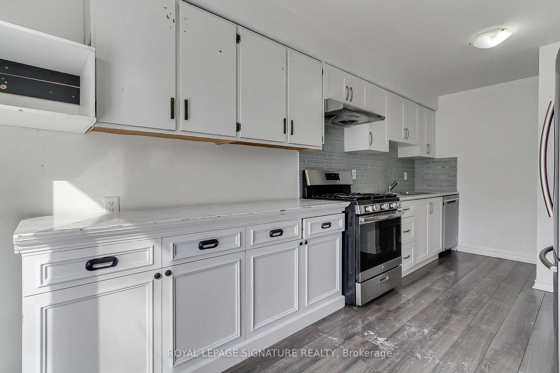 Photo 8 of Unit 17, 31 Parker Crescent, Ajax, South East — HOMEH