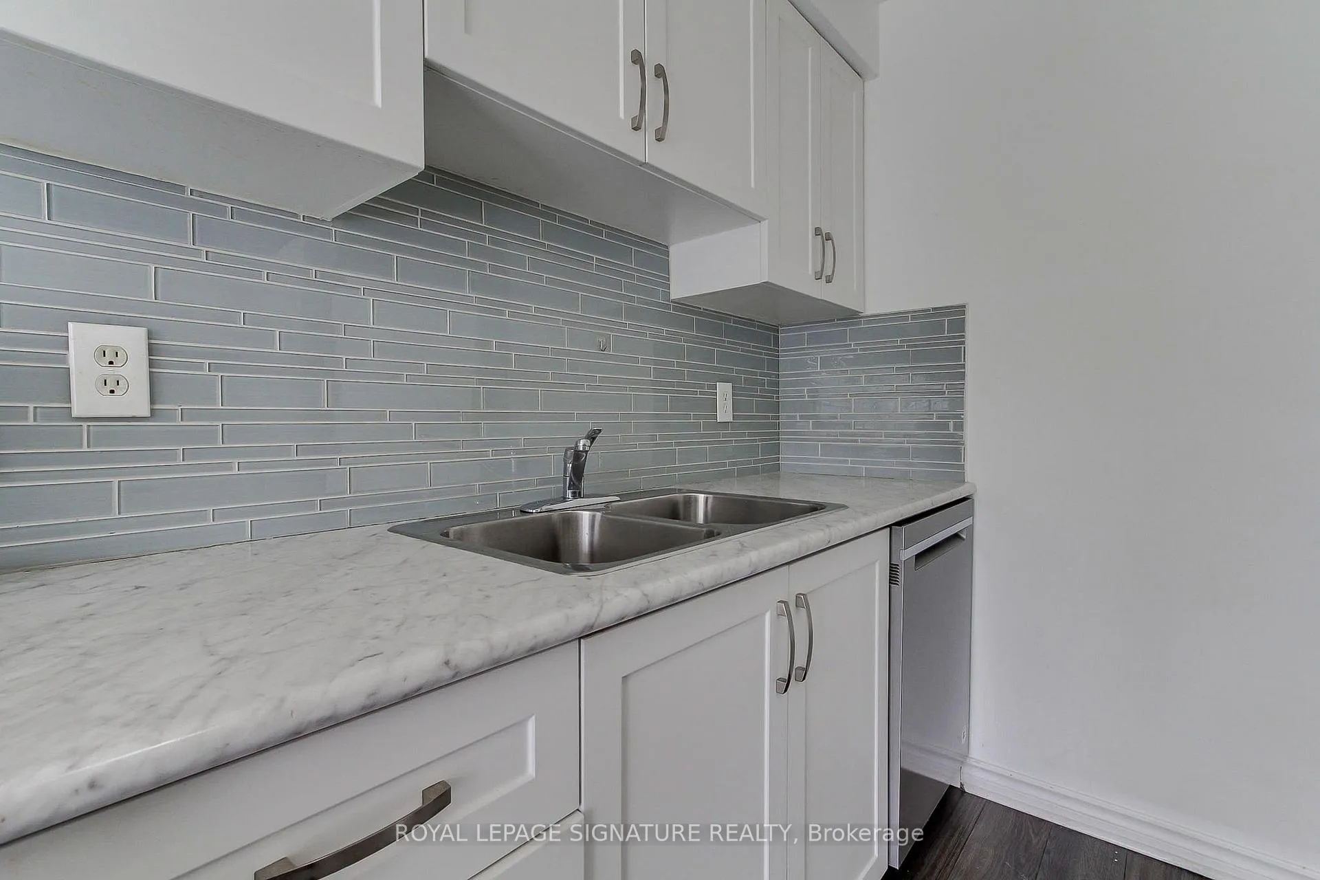 Photo 10 of Unit 17, 31 Parker Crescent, Ajax, South East — HOMEH