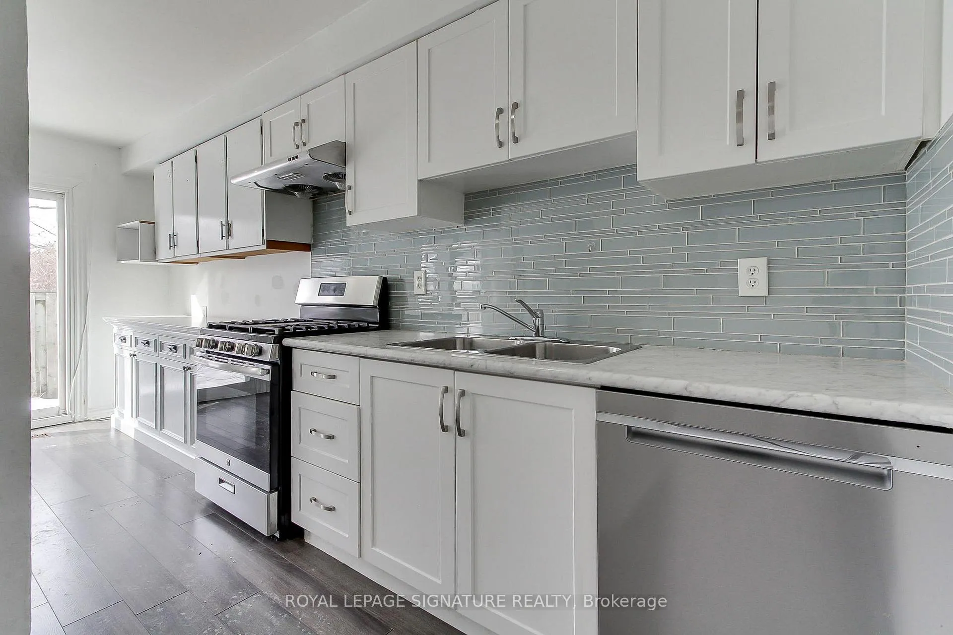 Photo 11 of Unit 17, 31 Parker Crescent, Ajax, South East — HOMEH