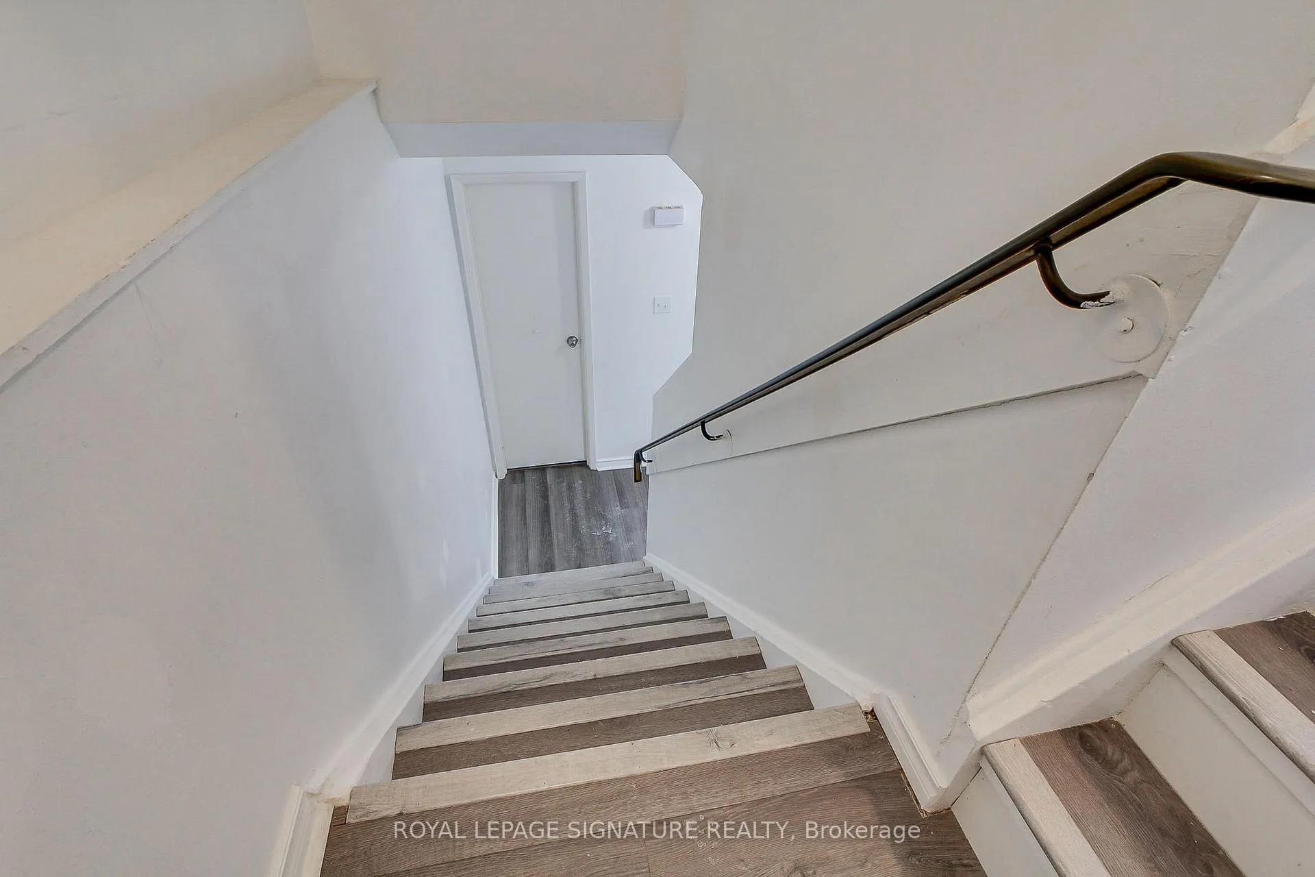 Photo 20 of Unit 17, 31 Parker Crescent, Ajax, South East — HOMEH