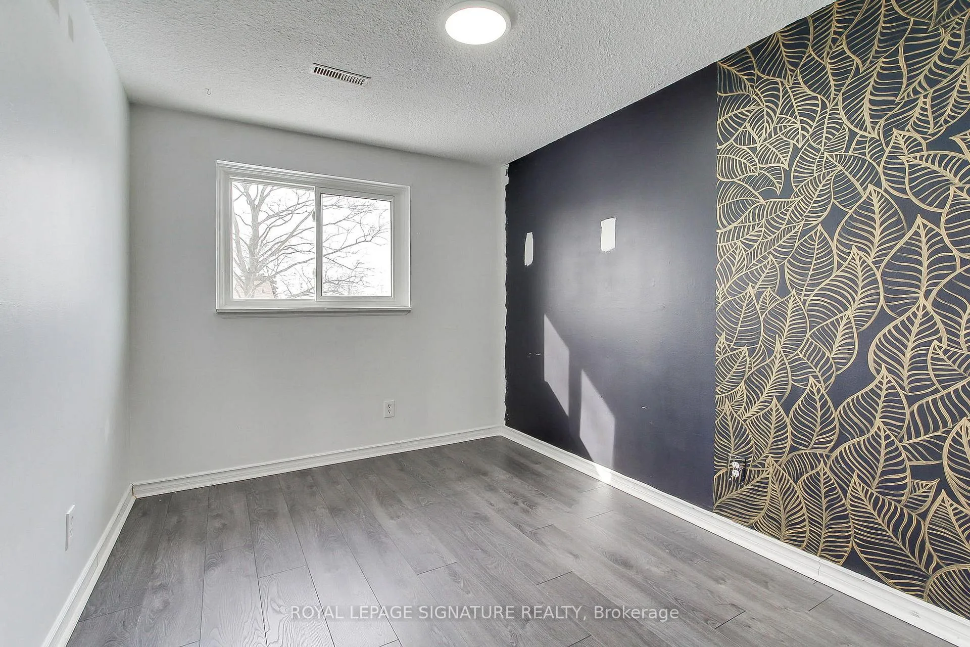 Photo 25 of Unit 17, 31 Parker Crescent, Ajax, South East — HOMEH