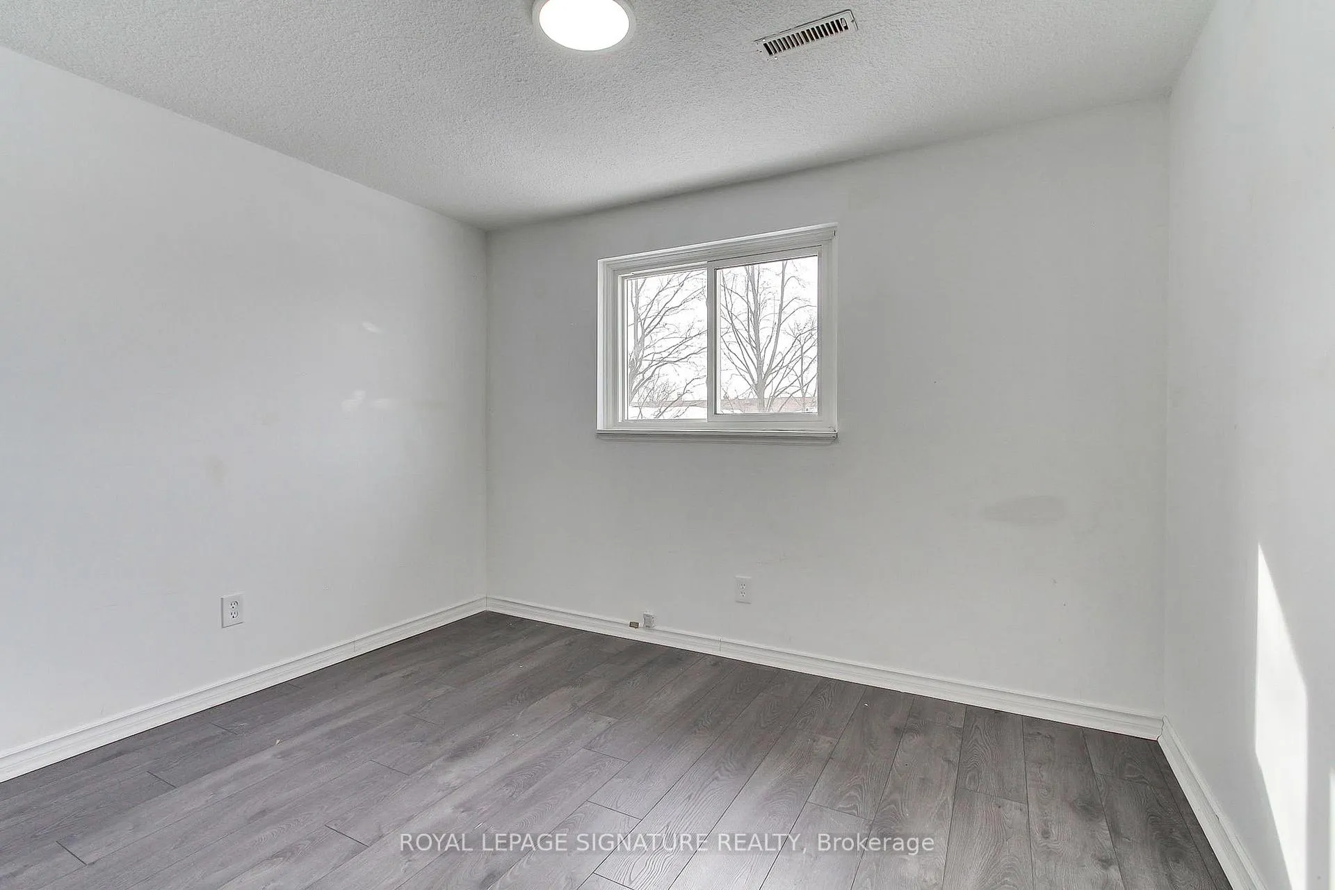 Photo 27 of Unit 17, 31 Parker Crescent, Ajax, South East — HOMEH