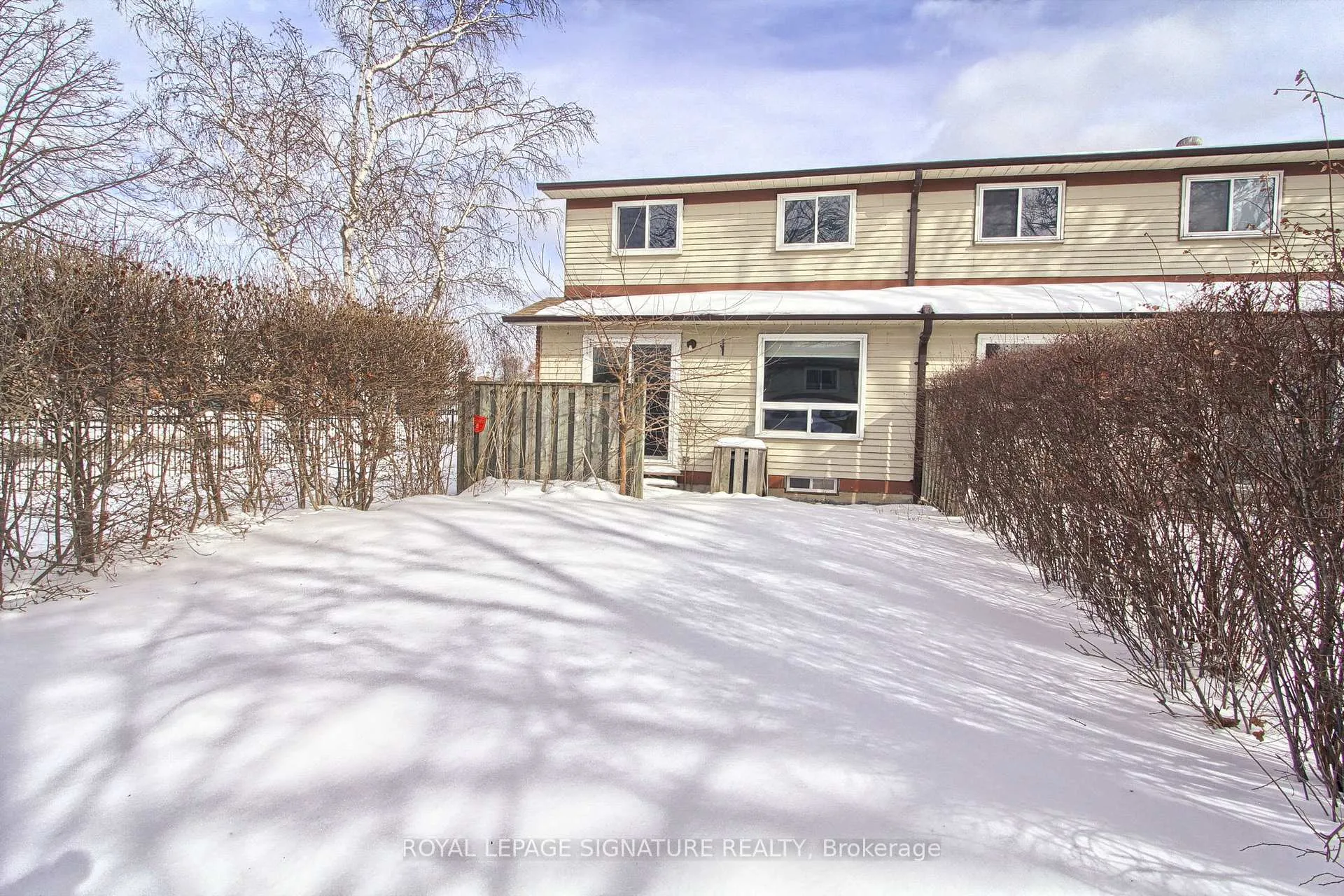 Photo 32 of Unit 17, 31 Parker Crescent, Ajax, South East — HOMEH
