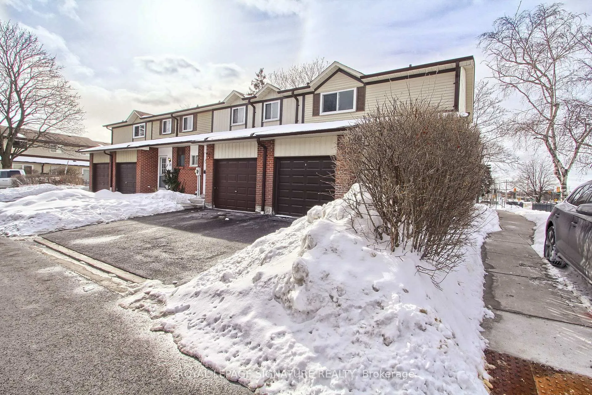 Photo 34 of Unit 17, 31 Parker Crescent, Ajax, South East — HOMEH