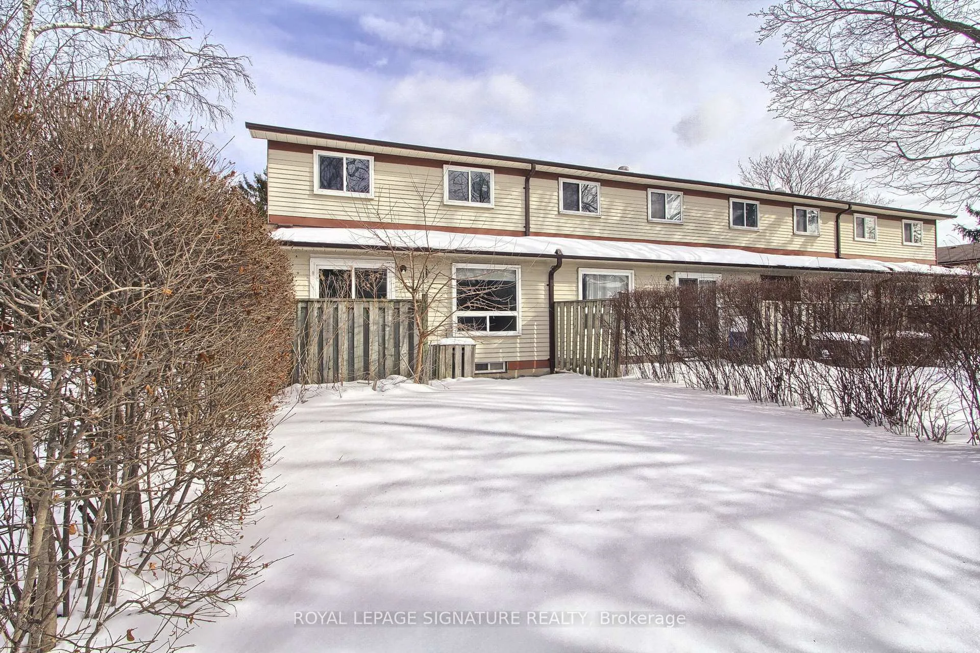 Photo 36 of Unit 17, 31 Parker Crescent, Ajax, South East — HOMEH