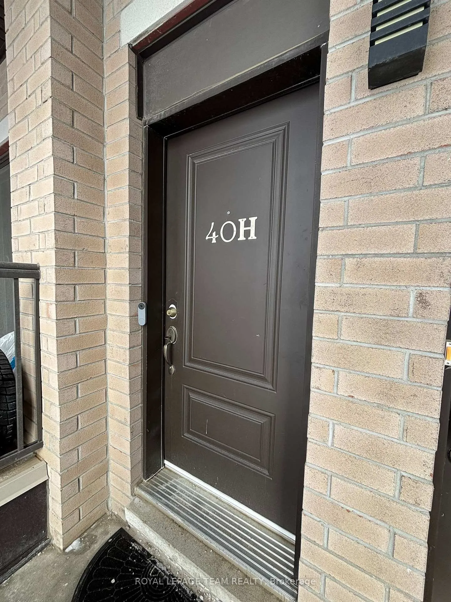 Photo 3 of Unit H, 40 Jaguar Private, Ottawa, Kanata - Emerald Meadows/Trailwest — HOMEH