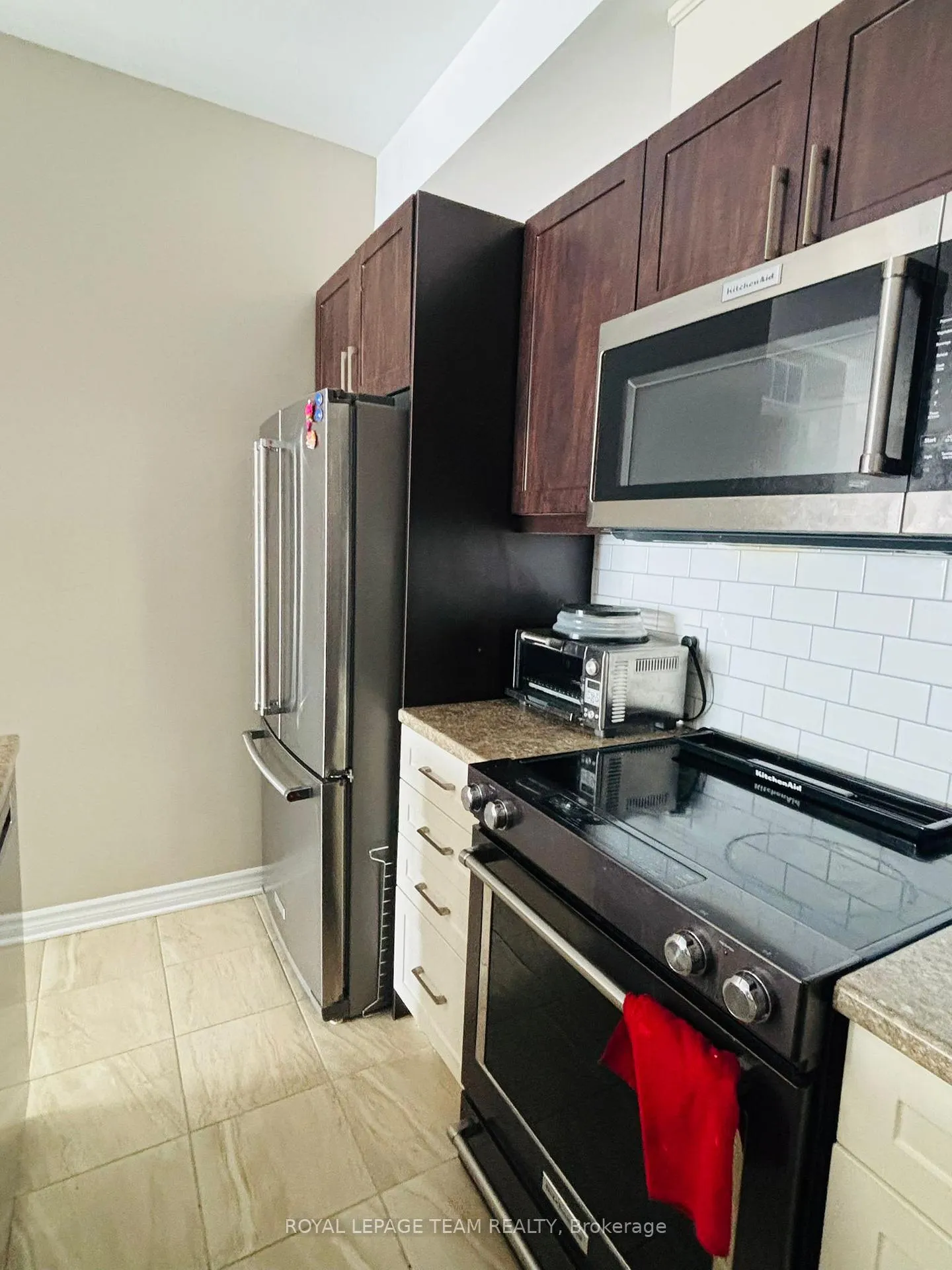Photo 9 of Unit H, 40 Jaguar Private, Ottawa, Kanata - Emerald Meadows/Trailwest — HOMEH