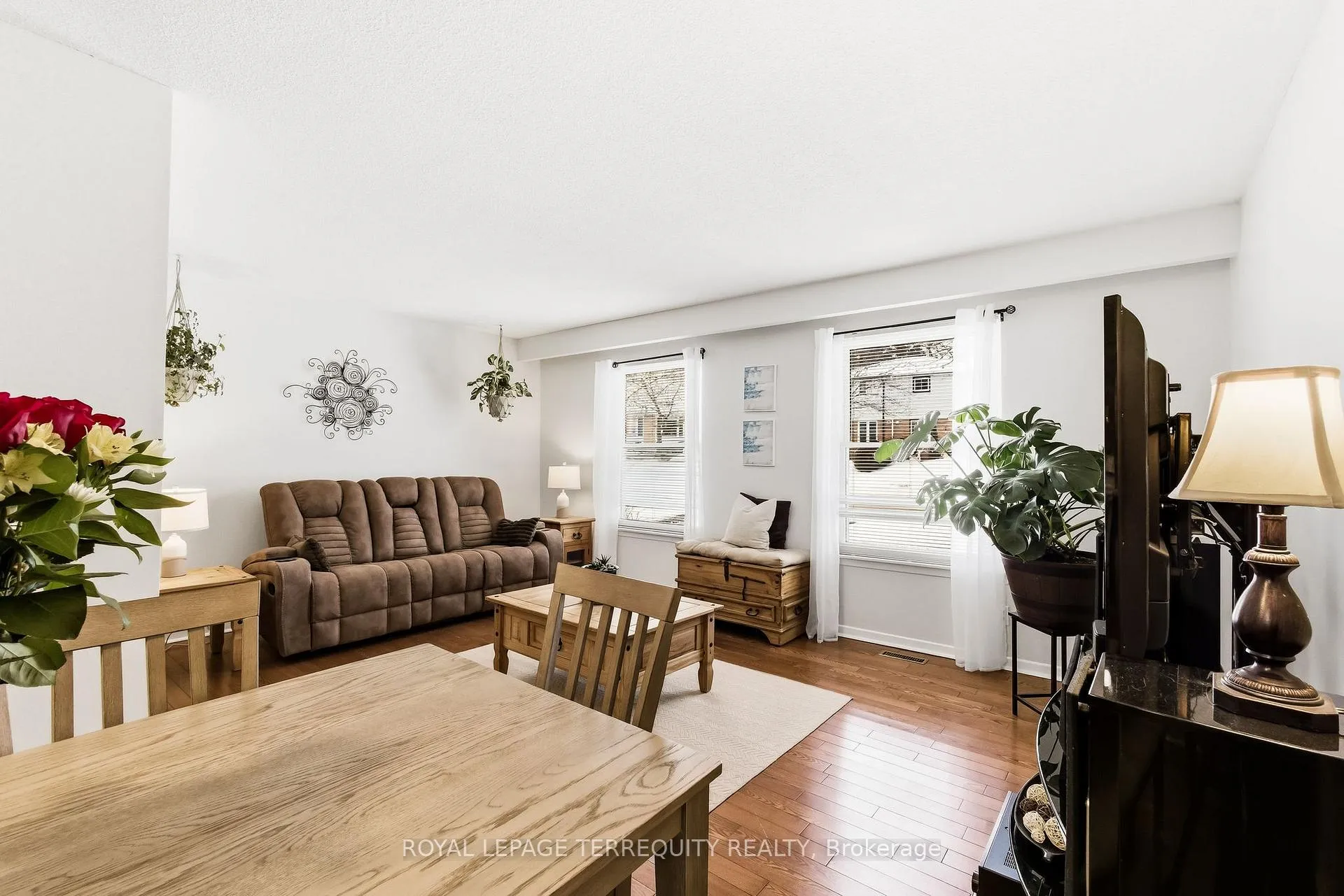 Photo 10 of 425 Lesabre Street, Oshawa, Eastdale — HOMEH