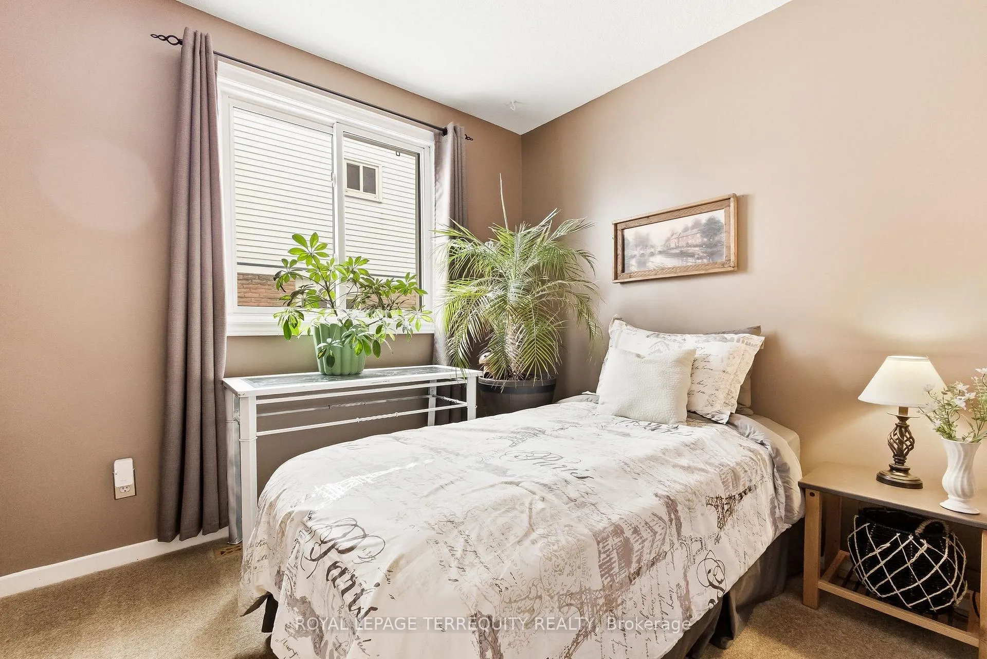 Photo 24 of 425 Lesabre Street, Oshawa, Eastdale — HOMEH